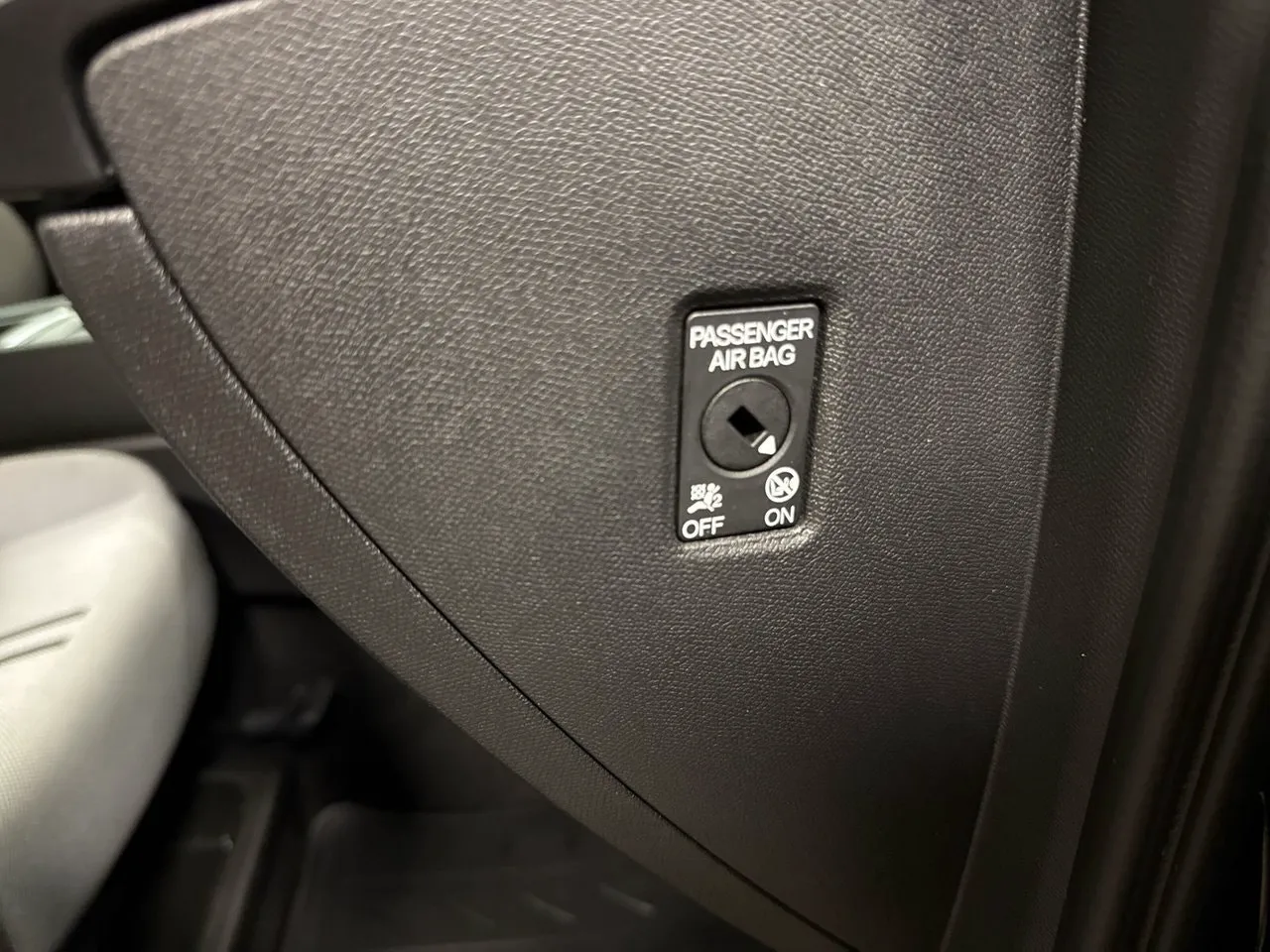 Vehicle image 22