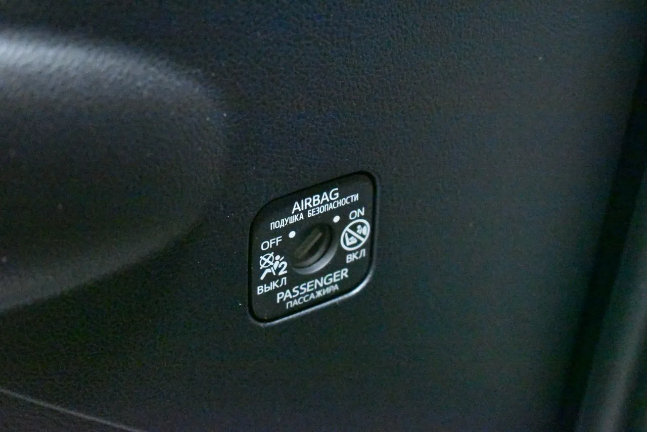 Vehicle image 22