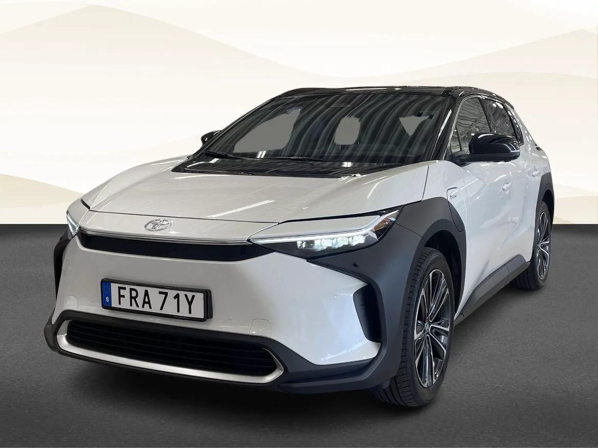 Vehicle image 18