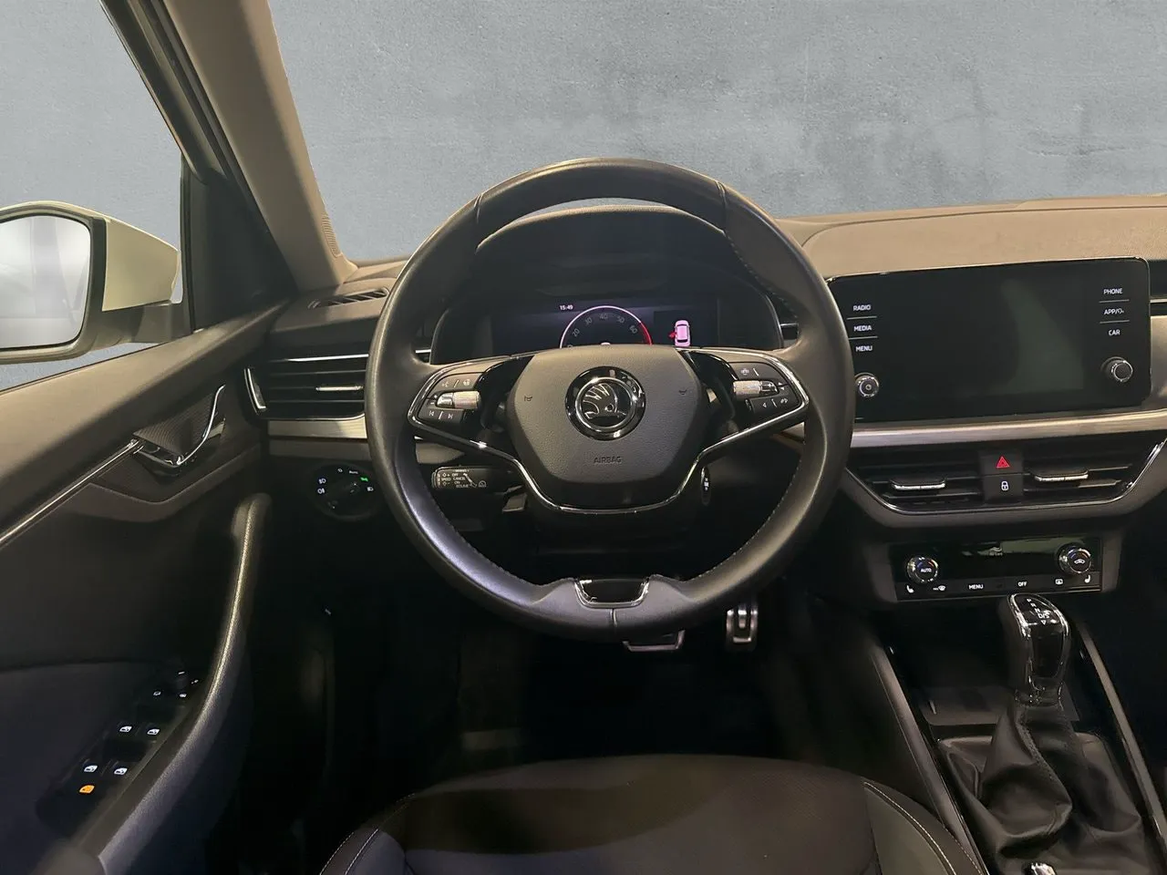 Vehicle image 13