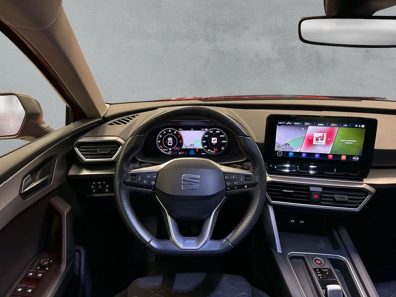 Vehicle image 14