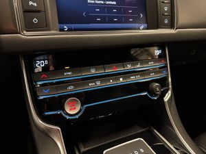 Jaguar XF bild 20