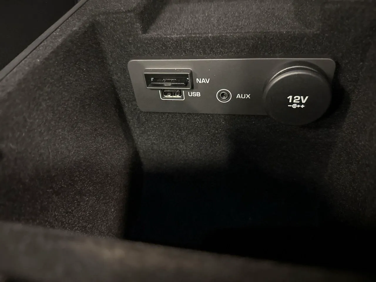 Vehicle image 23