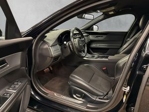 Jaguar XF bild 11