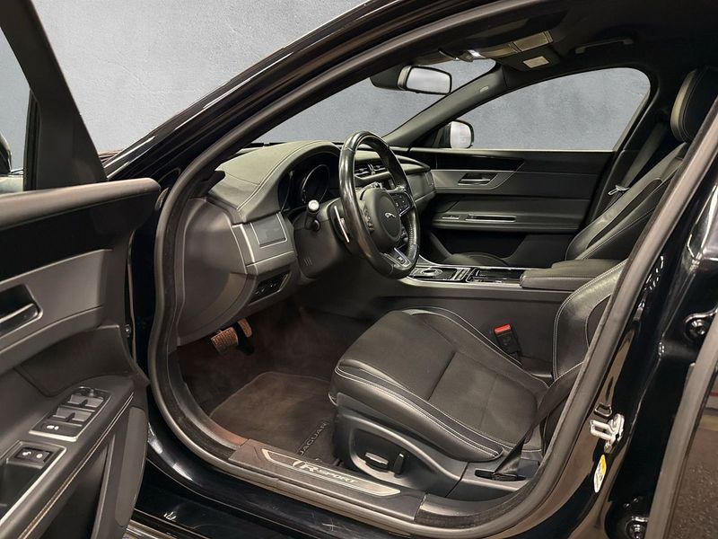 Jaguar XF bild 11