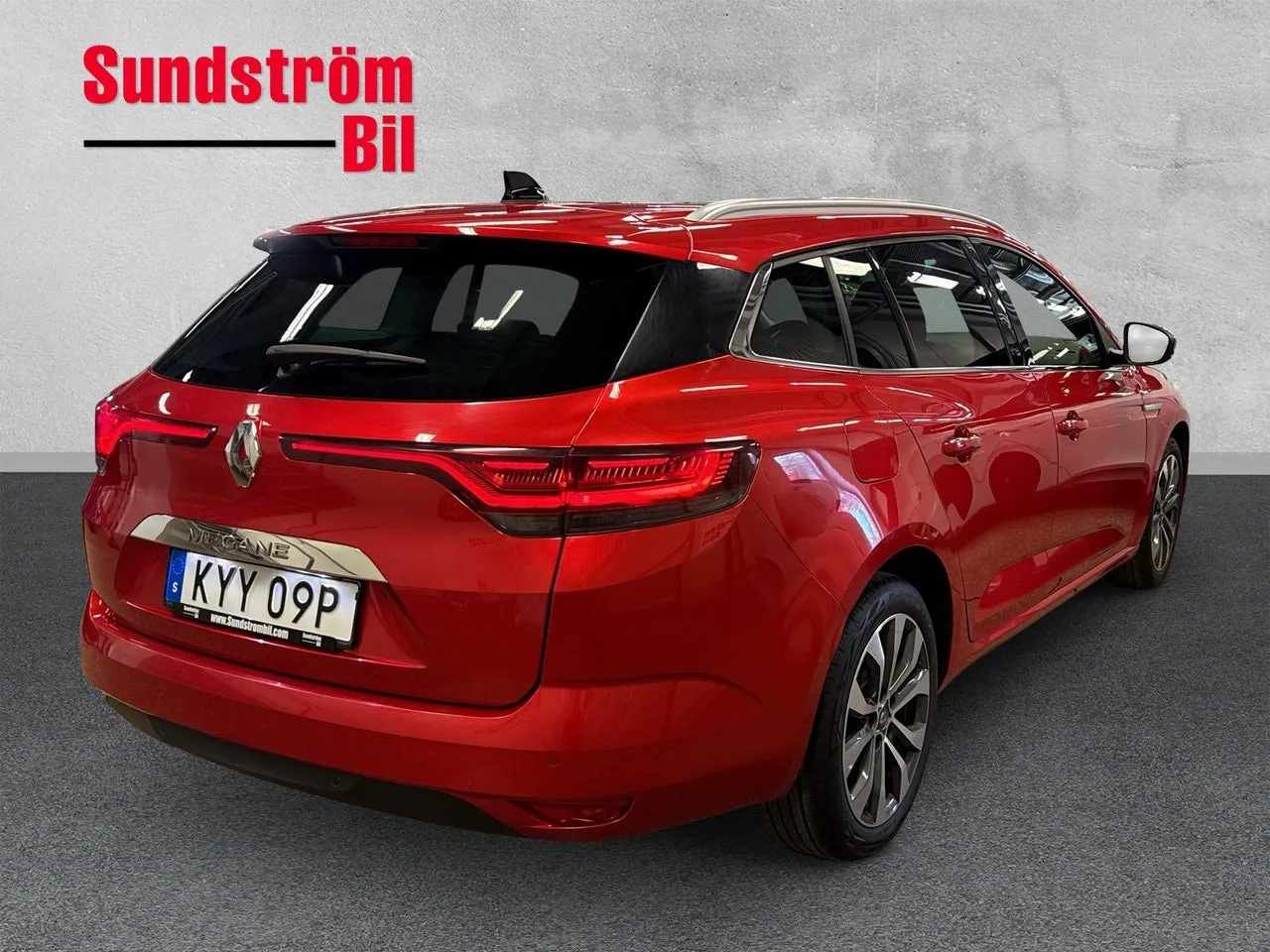 Vehicle image 6