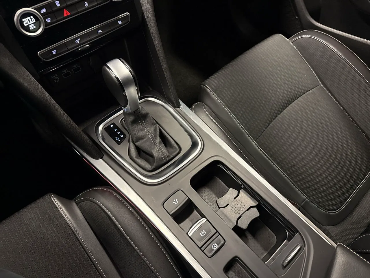 Vehicle image 21