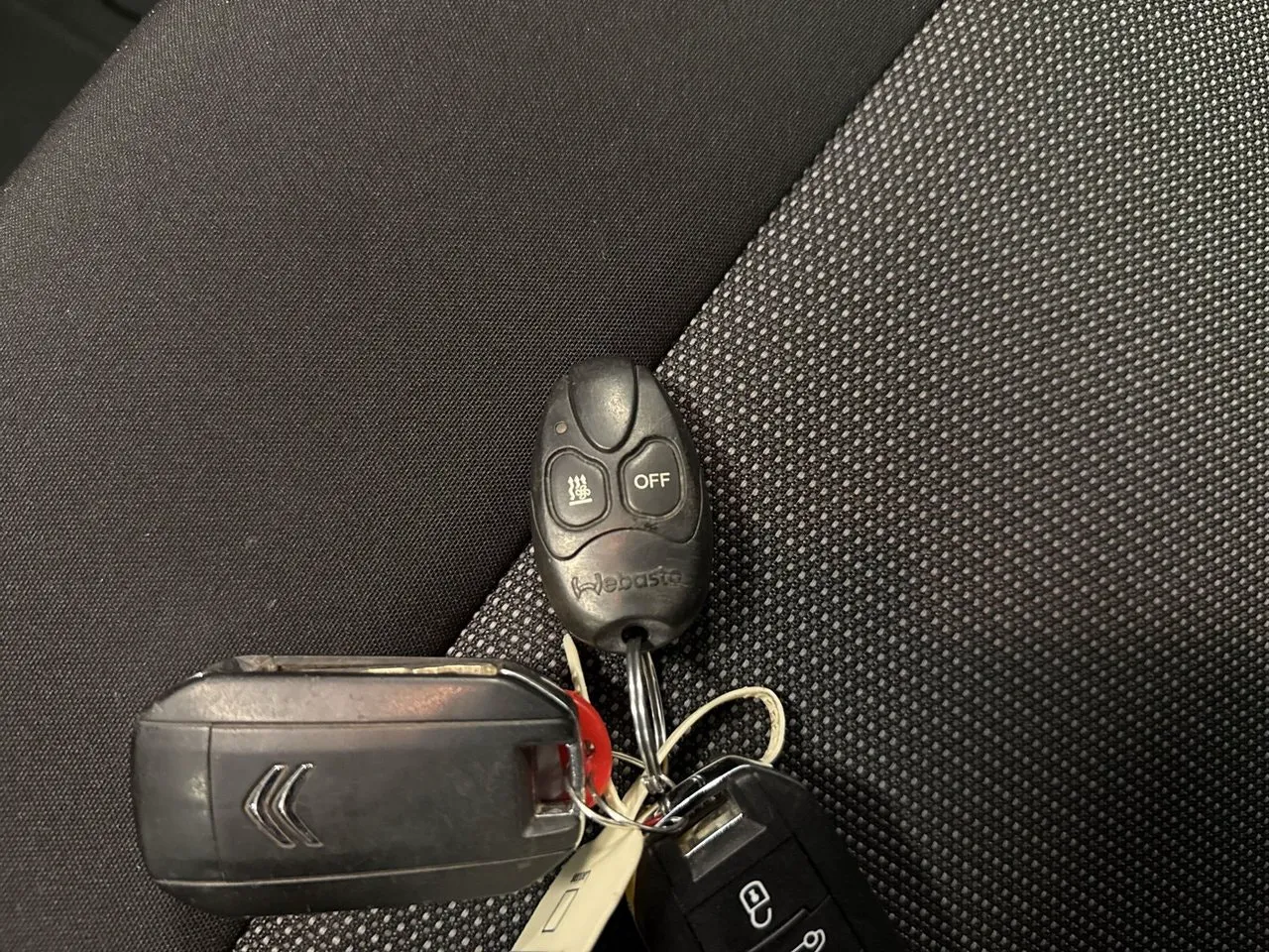 Vehicle image 20