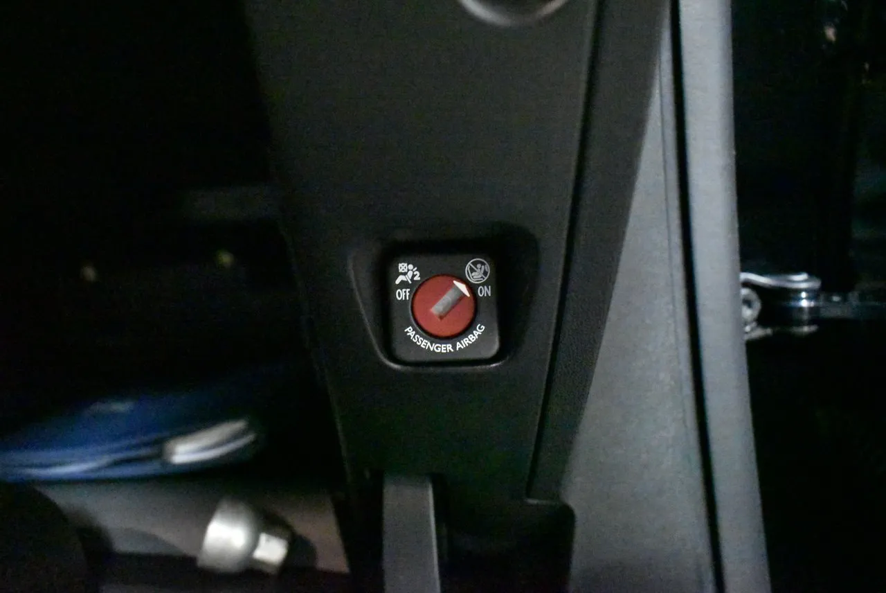 Vehicle image 22