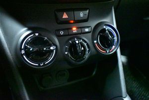 Peugeot 208 bild 19
