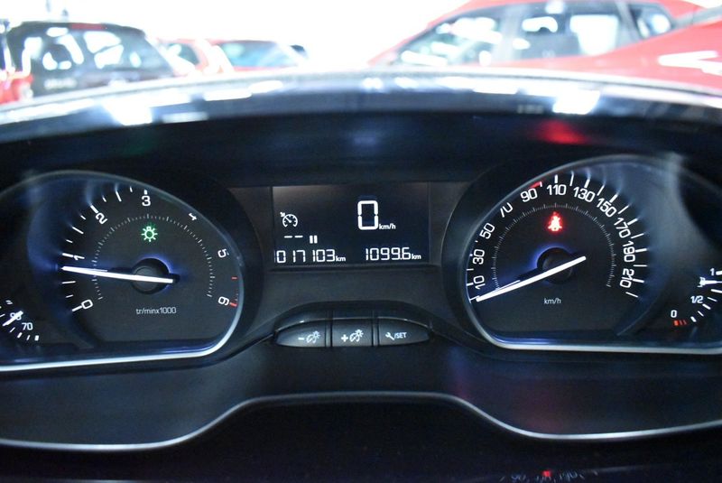 Peugeot 208 bild 15