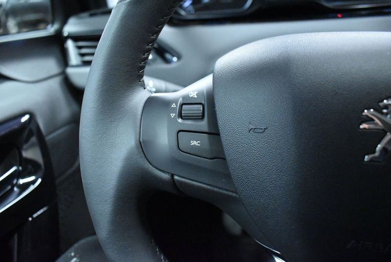 Peugeot 208 bild 16