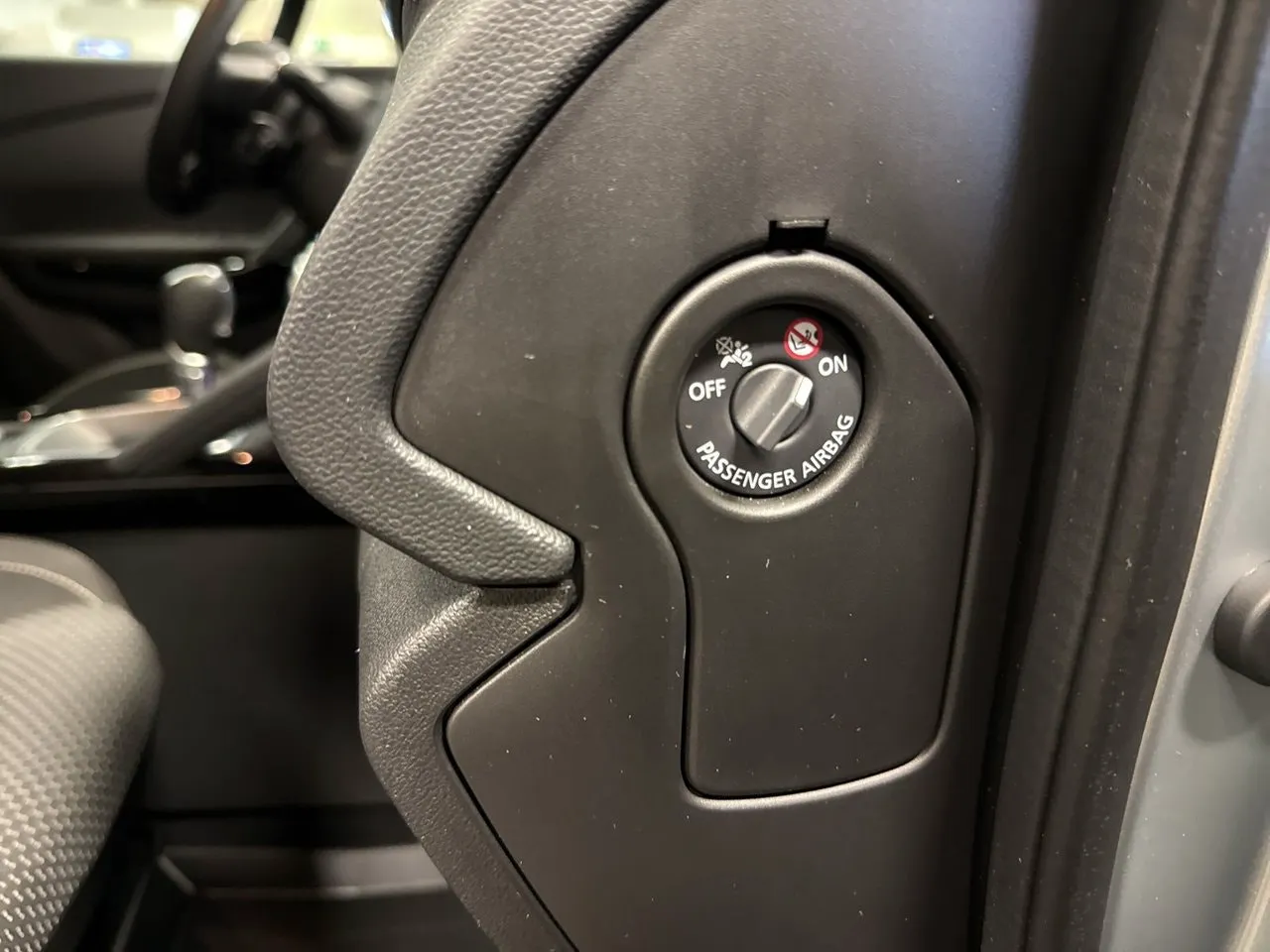 Vehicle image 24