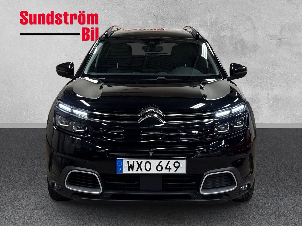 Vehicle image 8