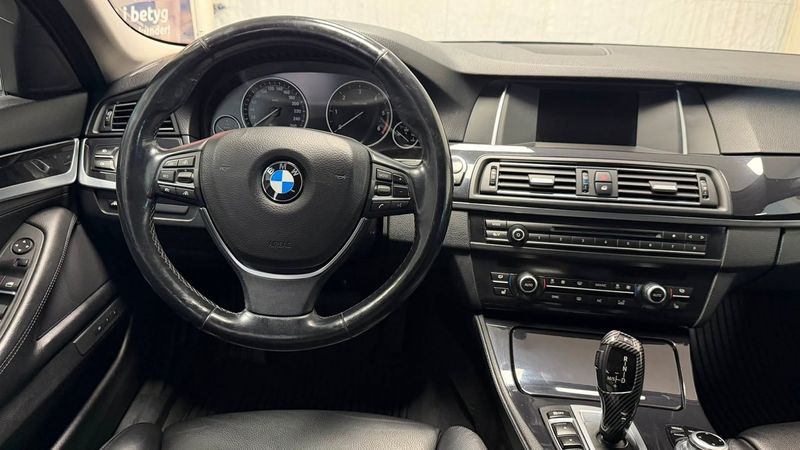 BMW 530 bild 11