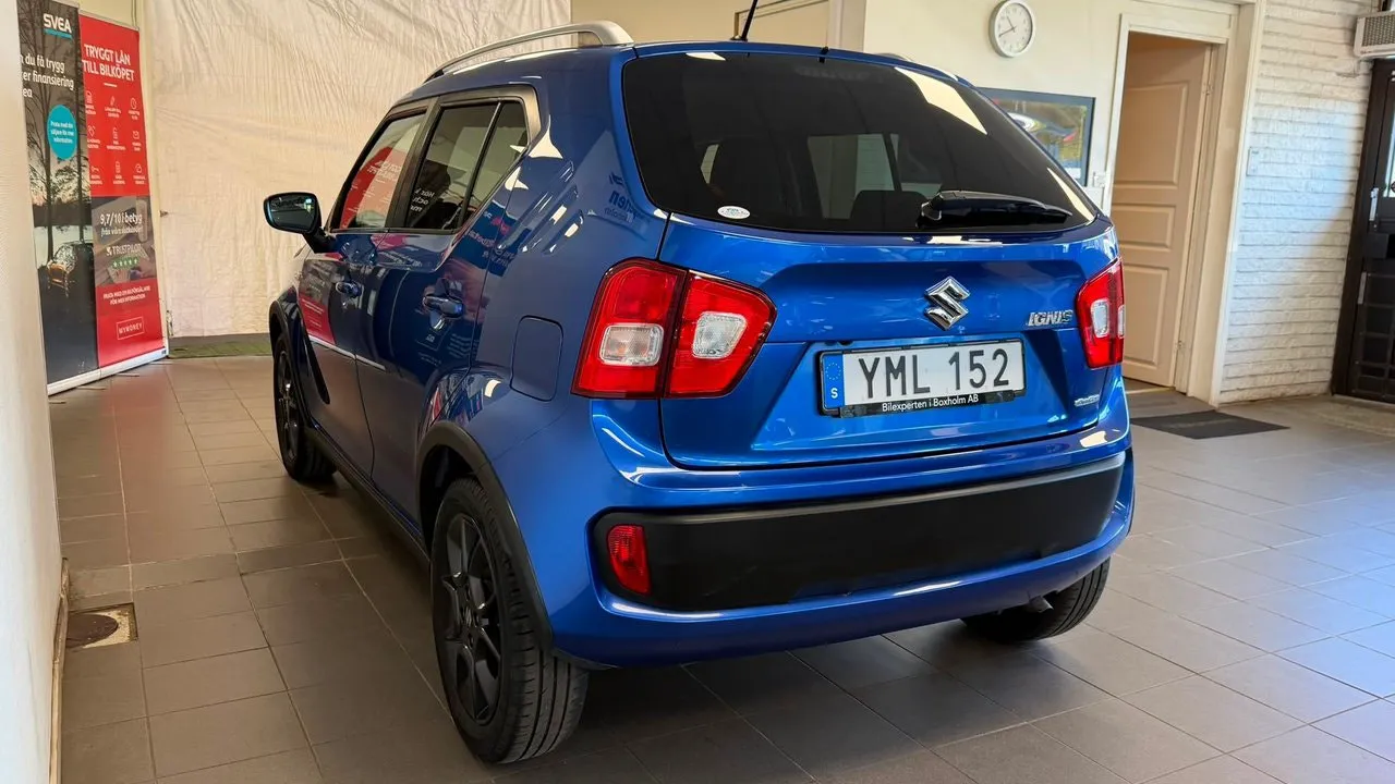 Vehicle image 5