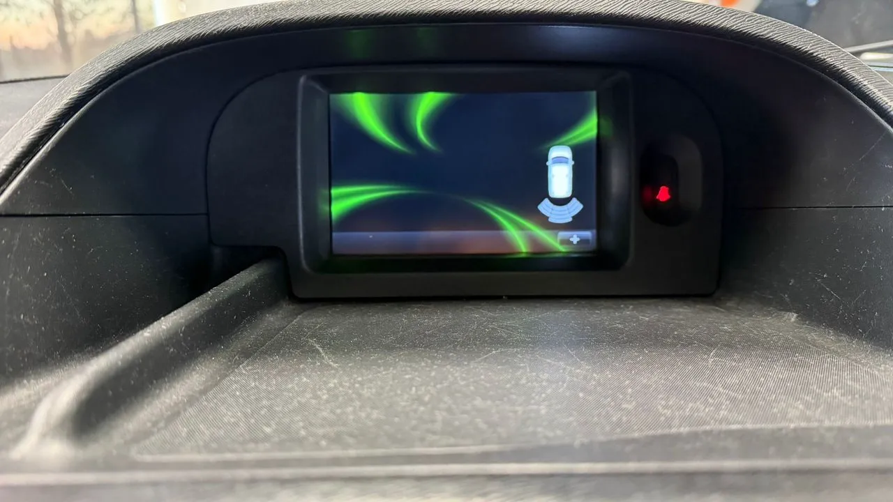 Vehicle image 11