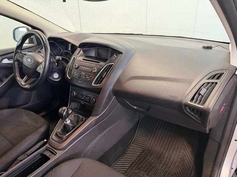 Ford Focus bild 8