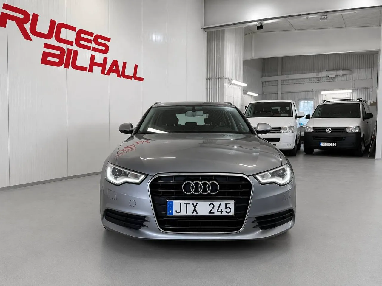 Vehicle image 6