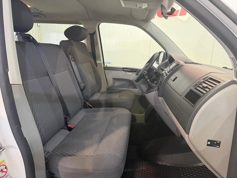 Volkswagen Caravelle bild 11
