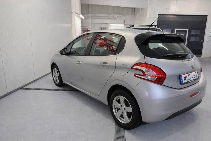 Peugeot 208 bild 3