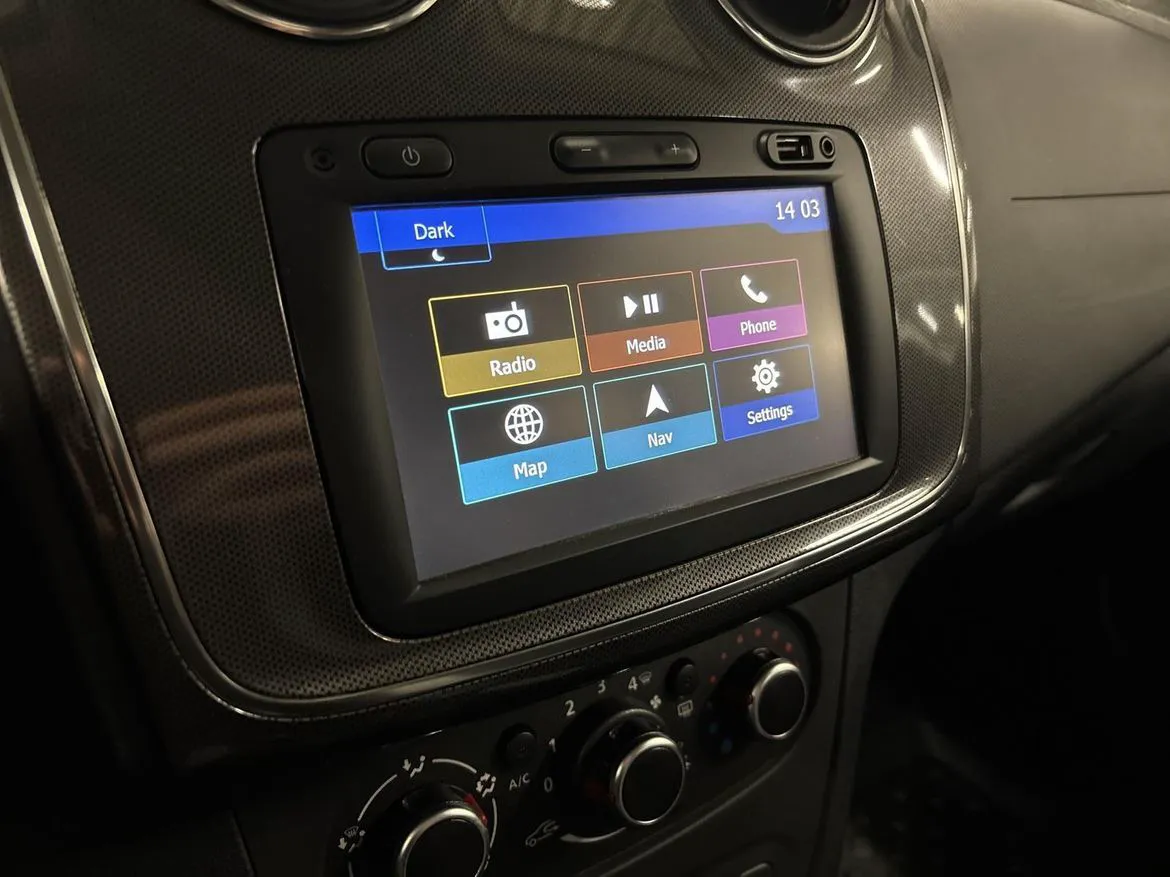 Vehicle image 14