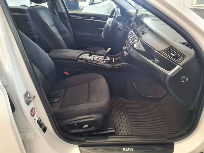 BMW 520 bild 12