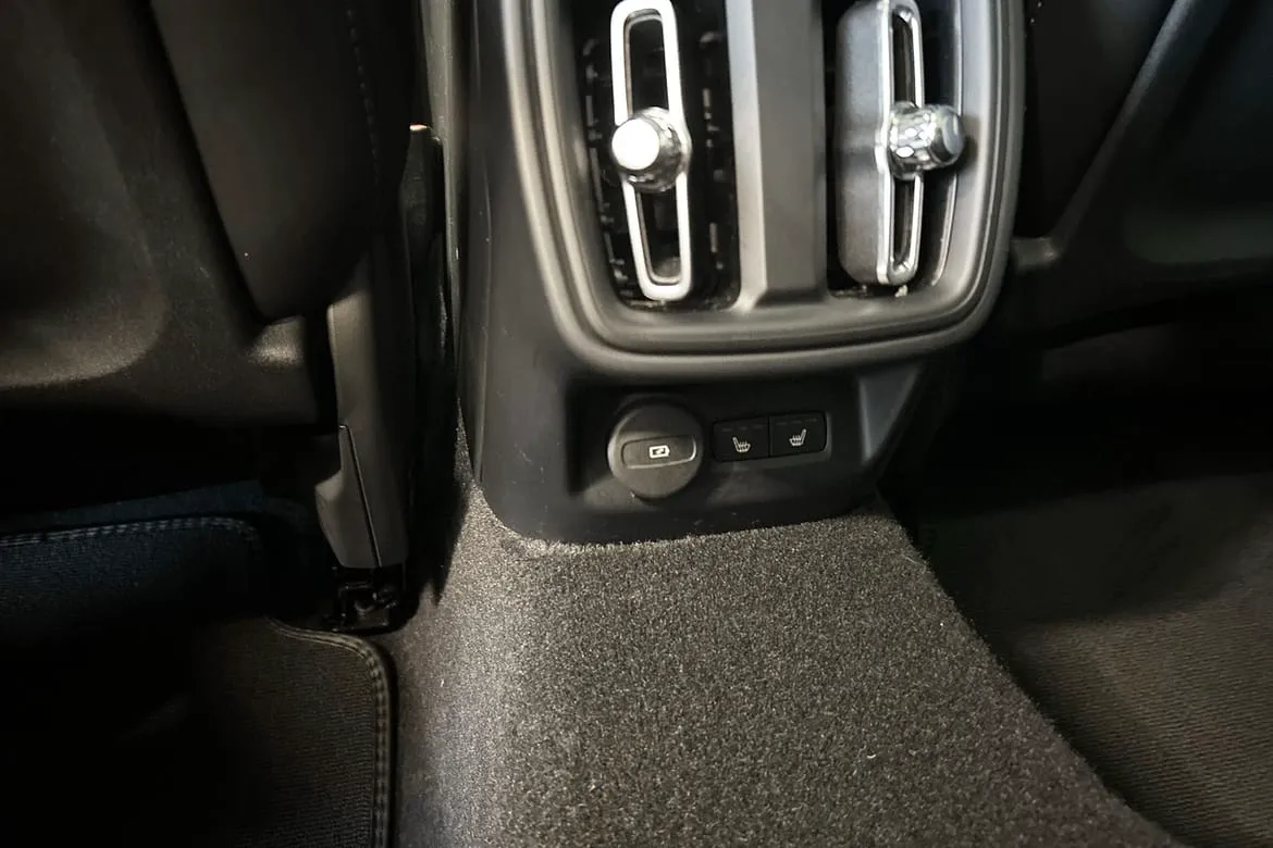 Vehicle image 40