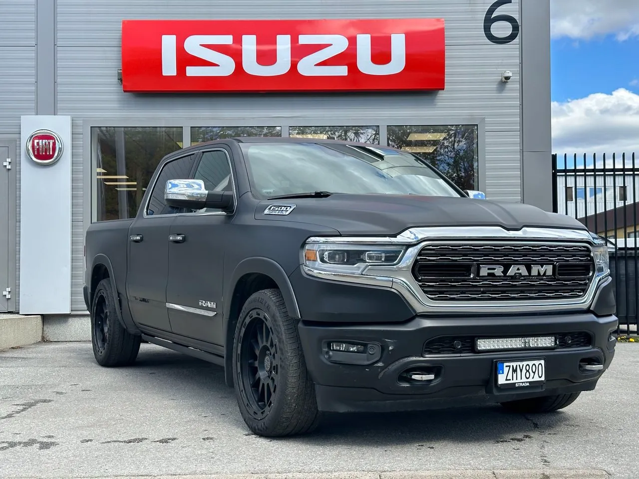 Vehicle image 1