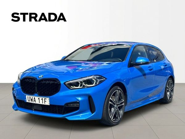 BMW 118 I 3 års garanti | M-sport | 1-ägare | Moms| B-kamera - 2023