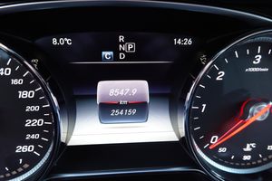 Mercedes E220 bild 19