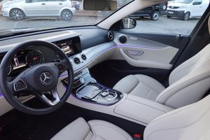 Mercedes E220 bild 8