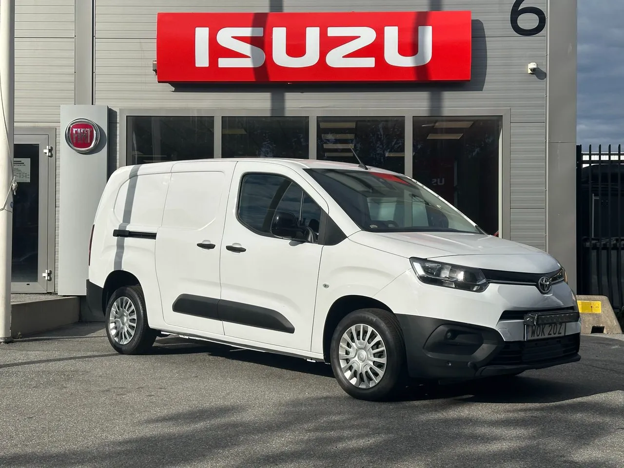 Vehicle image 1
