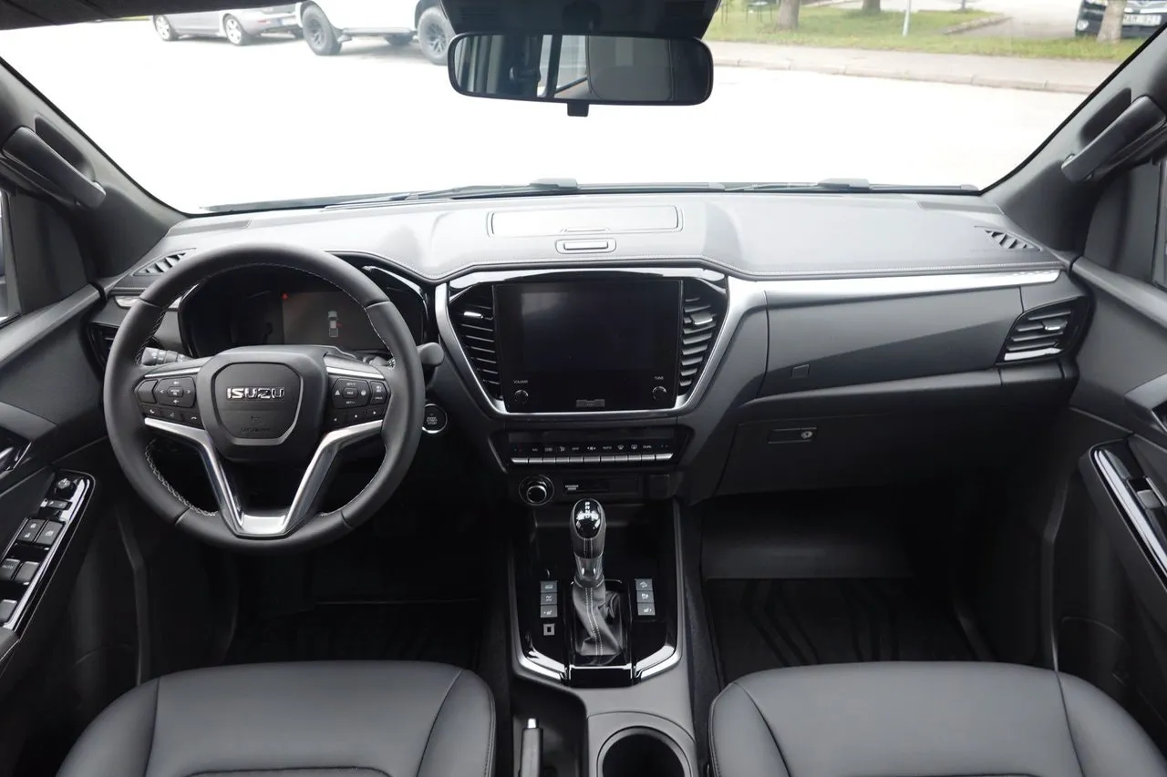 Vehicle image 23