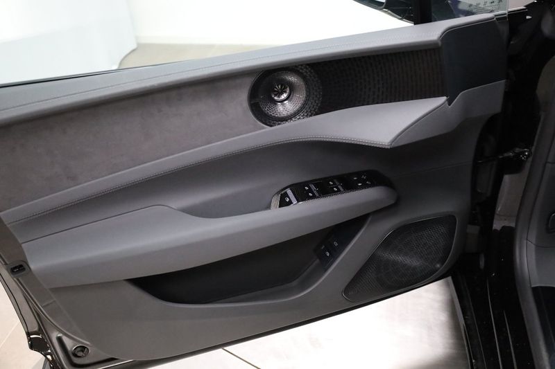 Lotus Emeya bild 23