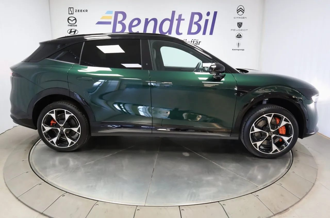 Vehicle image 11