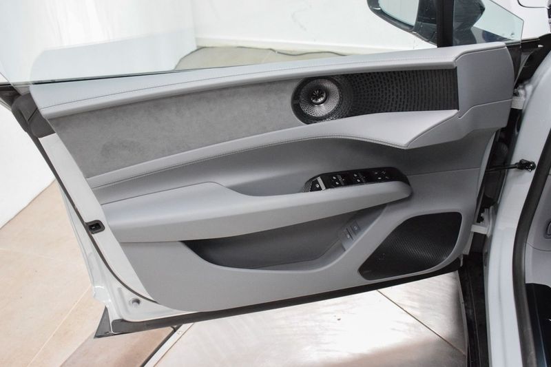 Lotus Emeya bild 28