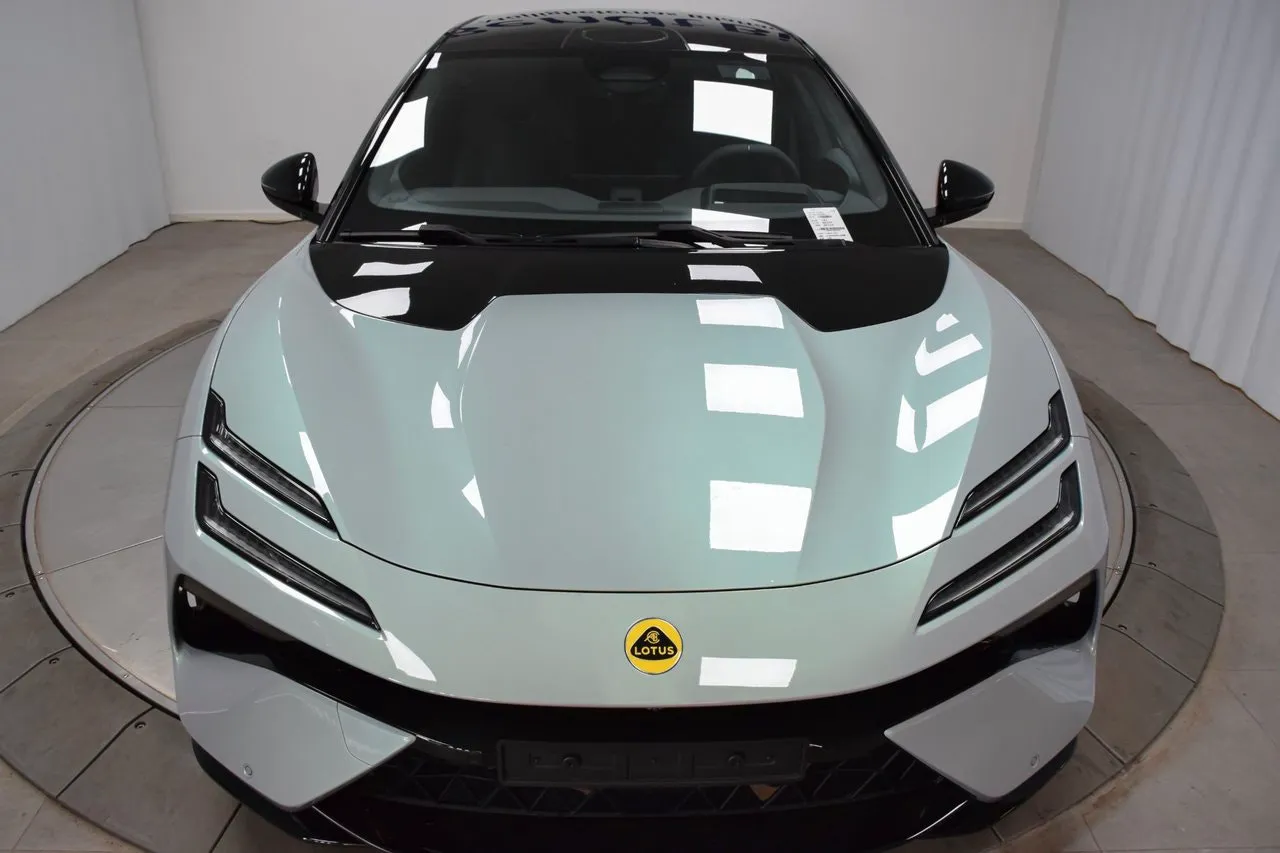 Vehicle image 20