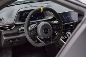 Lotus Emira bild 6