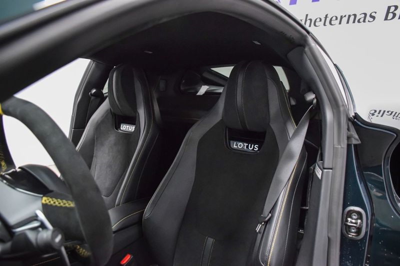 Lotus Emira bild 17