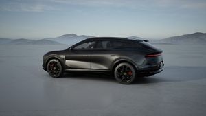 Lotus Eletre bild 7