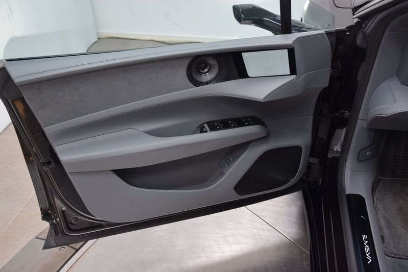 Lotus Emeya bild 24