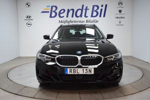 BMW 330 bild 8