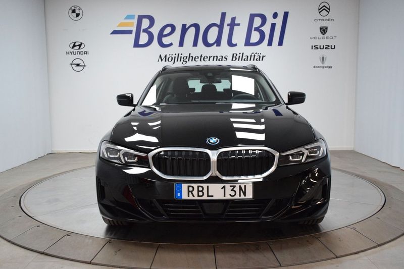 BMW 330 bild 8