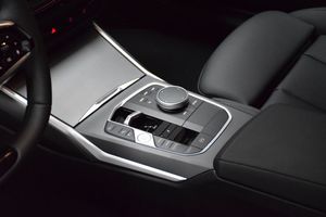 BMW 330 bild 10