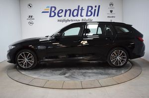 BMW 330 bild 11