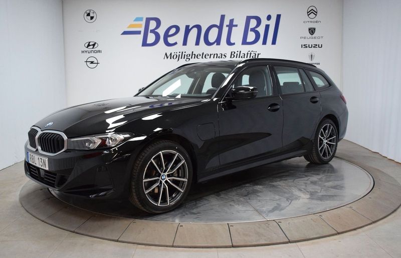 BMW 330 bild 9