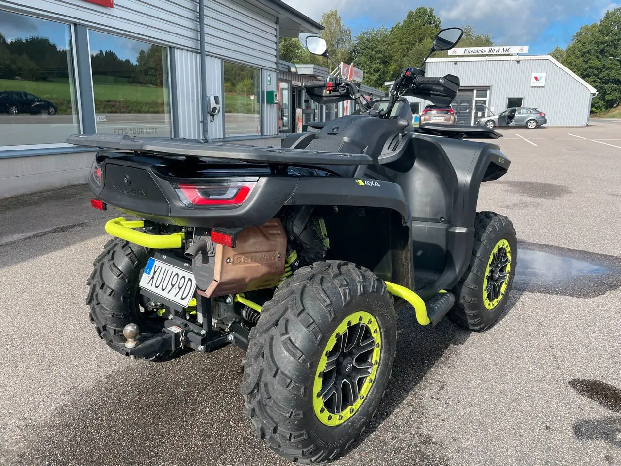 Vehicle image 2