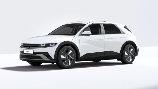 Hyundai IONIQ 5 AWD 84kWh Essential|Adaptiv farth.|Värmepump|546 km - 2027