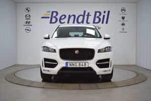 Jaguar F-Pace bild 2